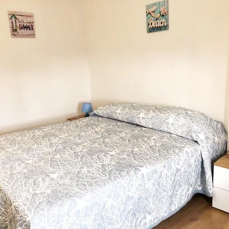 Casa de hóspedes Algherolux -free Secure Gated Parking For Cars And Motorbikes 3*