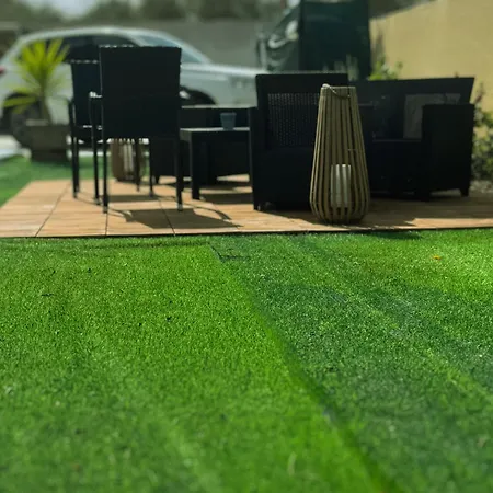 Algherolux -free Secure Gated Parking For Cars And Motorbikes Pensjonat